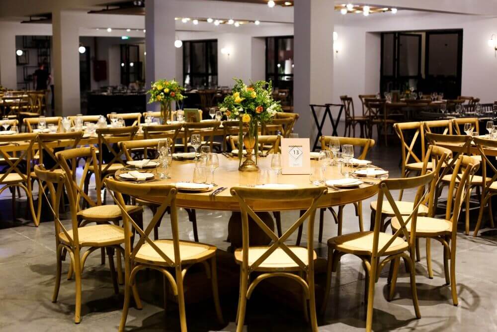 אמורה אירועים שולחנות אוכל